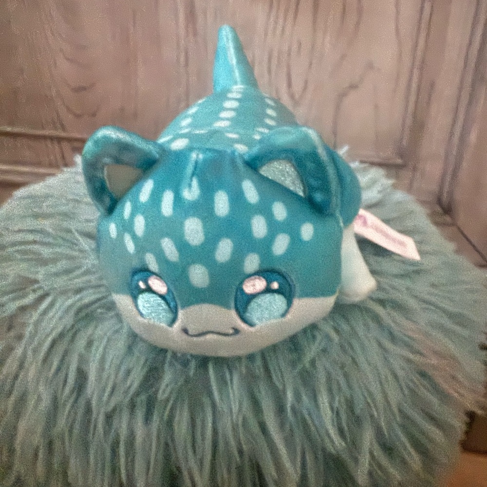 Blue and White Kawaii Plush Accessory with Furry Texture